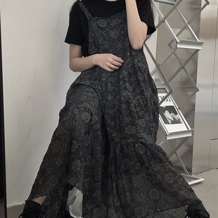 温柔碎花吊带连衣裙 长裙子2021早春新款 陆与山屿山本暗黑夏季 法式