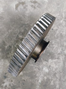 云南数控机床CKY6150车床配件2098K斜齿轮Z60斜齿轮2099K Z20/M30