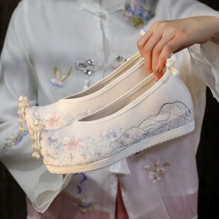 【淡雅】新款汉服绣花鞋女学生古风女搭配汉服内增高古风鞋汉元素
