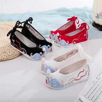 2026新款古风汉服内增高绣花鞋