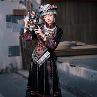 苗族服装少数民族苗寨旅拍瑶族土家族女装侗族彝族长裙壮族表演服