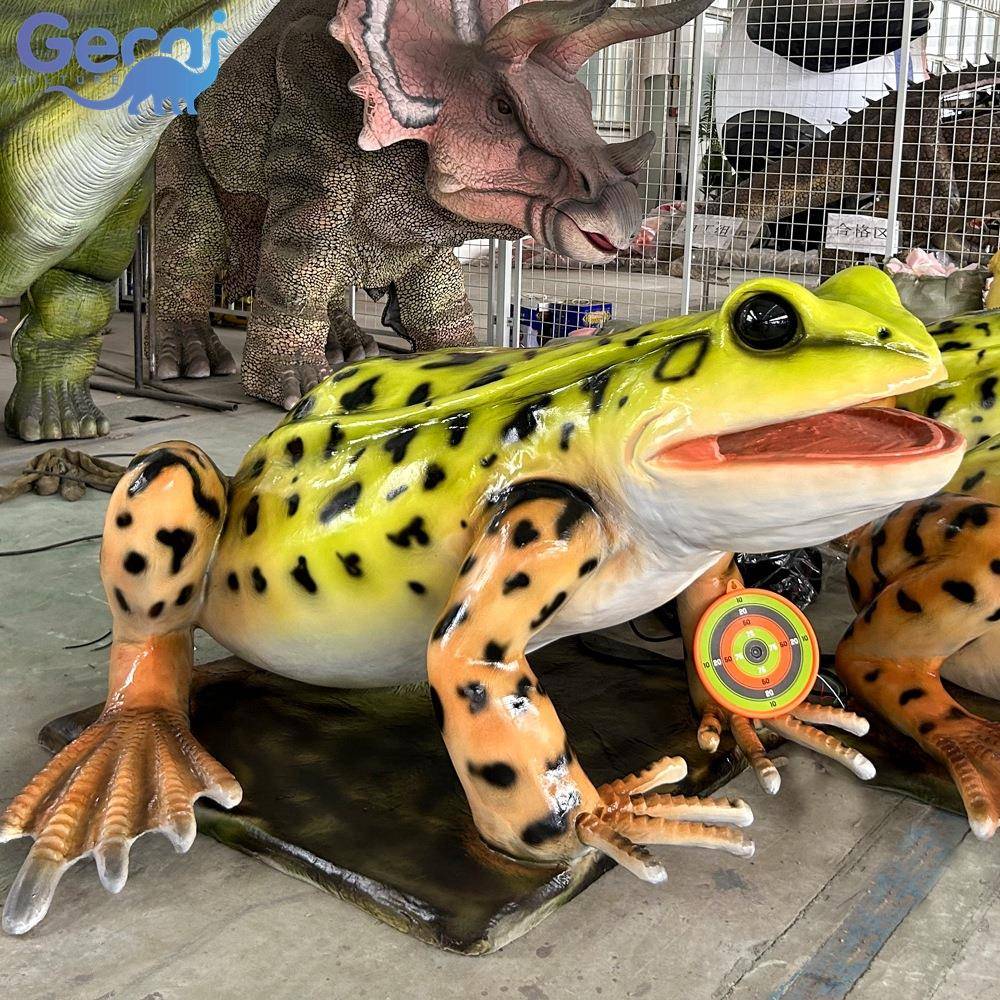 大型仿真动物青蛙模型公园景区商场广场儿童引流互动游乐设备
