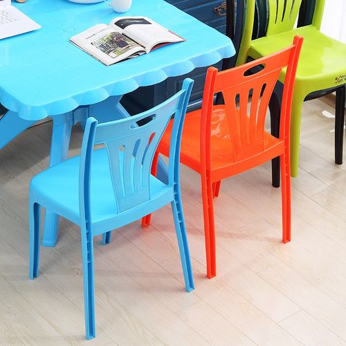 现代简约家用餐椅舒适办公书桌学习板凳儿童幼儿园靠背椅塑料椅子