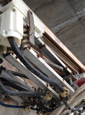 HJD-500A~800A单级滑触线集电器 集电器滑刀碳刷 支架 白色桥型罩