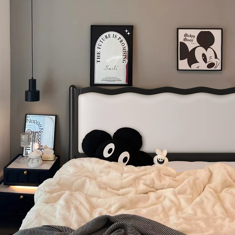 悦沐家居北欧实木床现代简约黑色床1.8m双人床法式复古波浪软包床