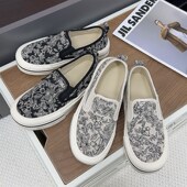 2024夏季 潮韩 舒适一W脚蹬板鞋 流行国风绣花布料平底休闲女鞋 时尚