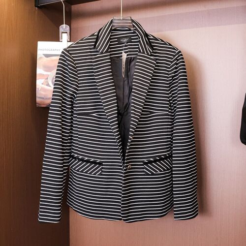 条纹西装领一粒扣通勤百搭职场风长袖小西服百搭休闲女装外套Z105
