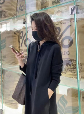 孕妇连衣裙秋冬季时尚款2021连帽卫衣裙长款过膝裙子冬季小个子潮