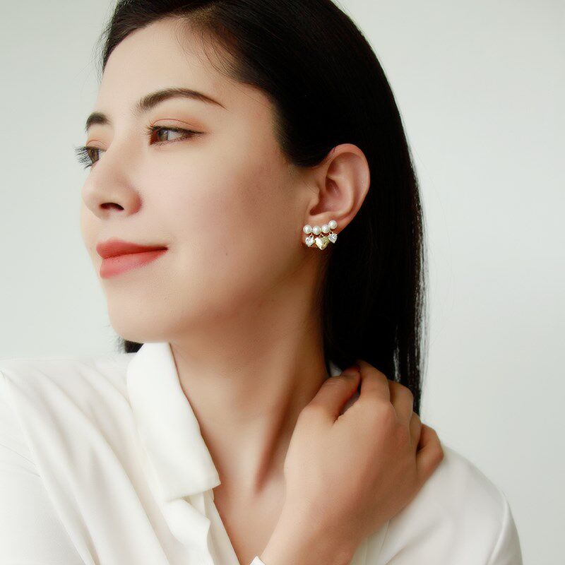 心动的感觉精致高级感法式珍珠爱心水钻流苏耳环无耳洞蚊香盘耳夹