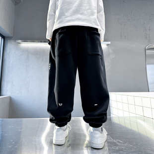 男童冬季 儿童秋冬黑色运动加绒卫裤 2023新款 男孩休闲长裤 子 帅气裤