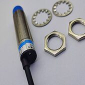 M18超远距离30MM可调电感式 接近开关18M 25PA三线PNP常开DC12V24V