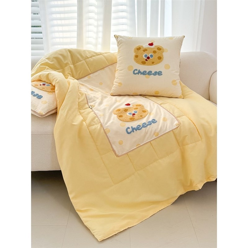 汽车内抱枕被子两k用二合一2025新款可折叠午睡毯子靠枕头被空调