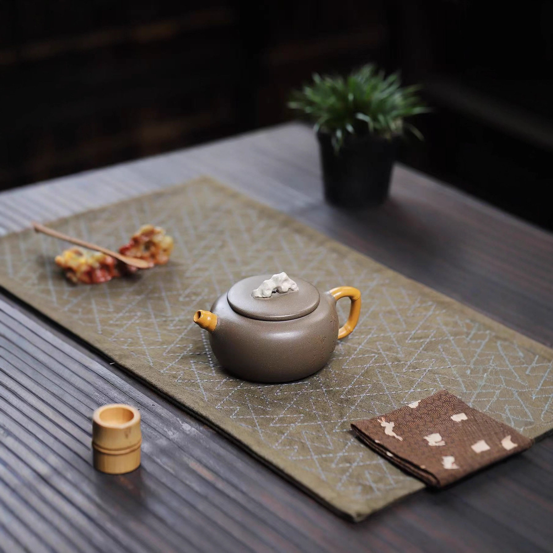 太湖石清逸宜兴紫砂壶原矿青灰段名家手制精美紫砂茶壶源头直销