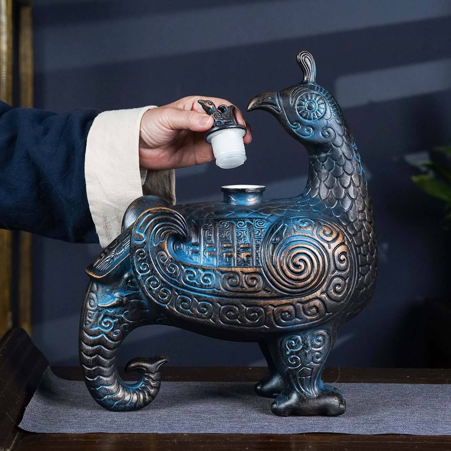 景德镇陶瓷酒瓶3斤装仿古青铜器晋候鸟尊 家居摆件酒具酒坛子直销