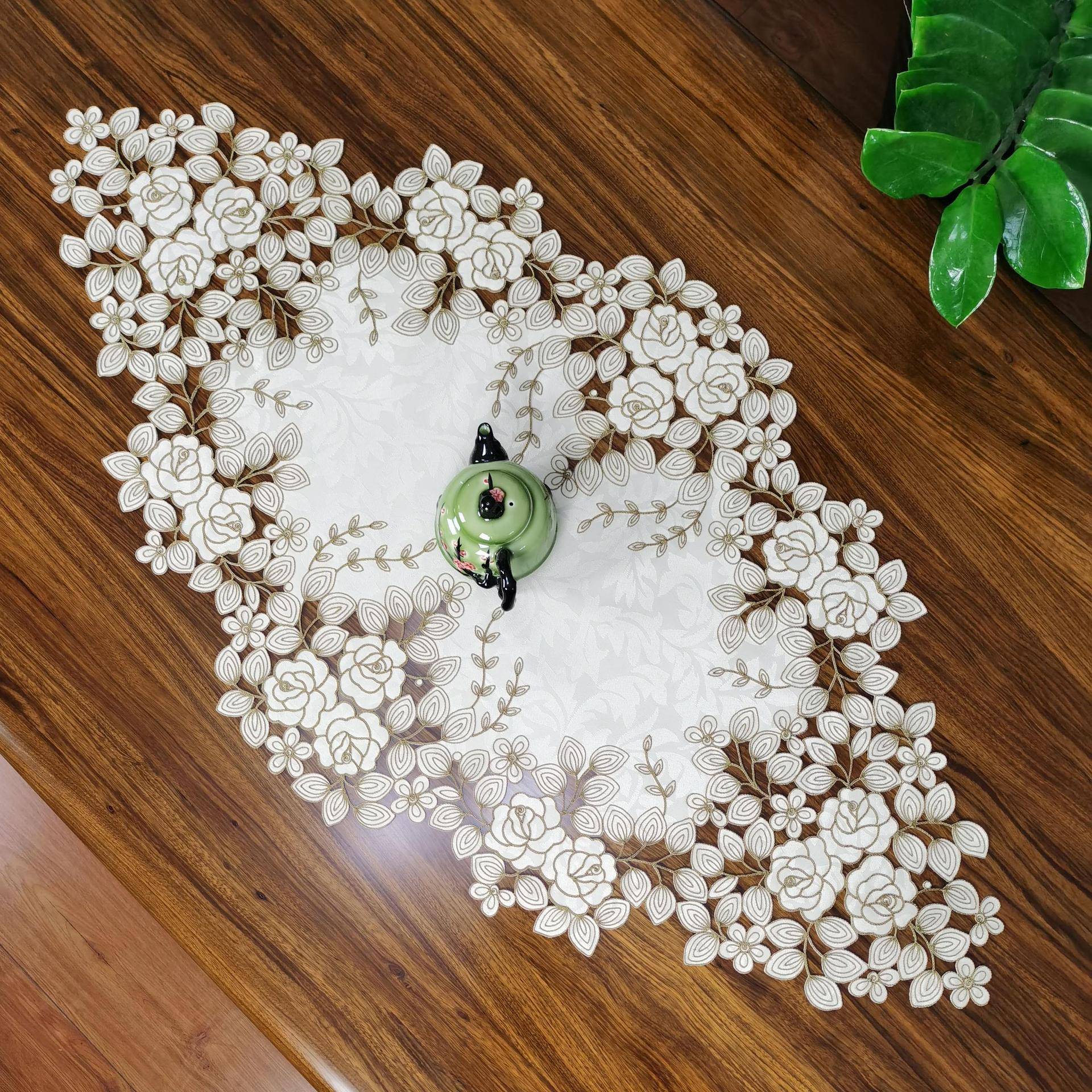 中式欧式布艺绣花桌布茶几巾桌旗桌垫镂空盖巾餐垫餐桌实木桌新品