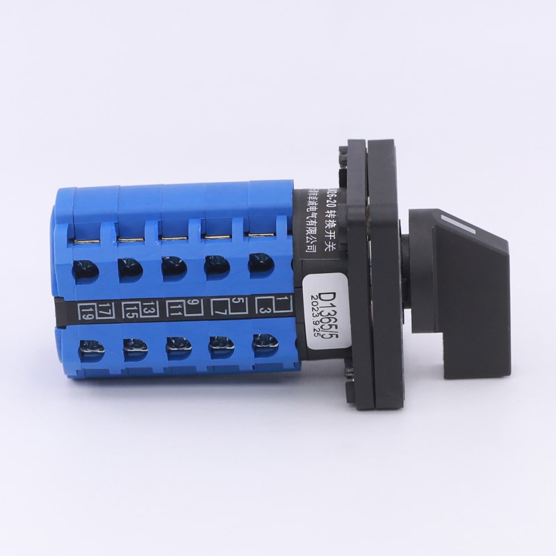 LW26-20 D1365/5三相电机污水泵一用二备手自动切换万能转换开