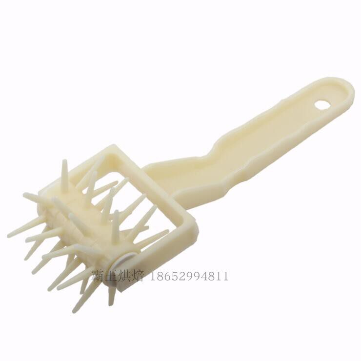 烘焙工具 塑料拉网刀滚轮刀滚刀饼干披萨派皮打孔器滚针蛋糕模具