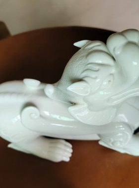 白色陶瓷貔貅摆件27*19cm大只办公室客厅电视柜家居装饰开业礼品