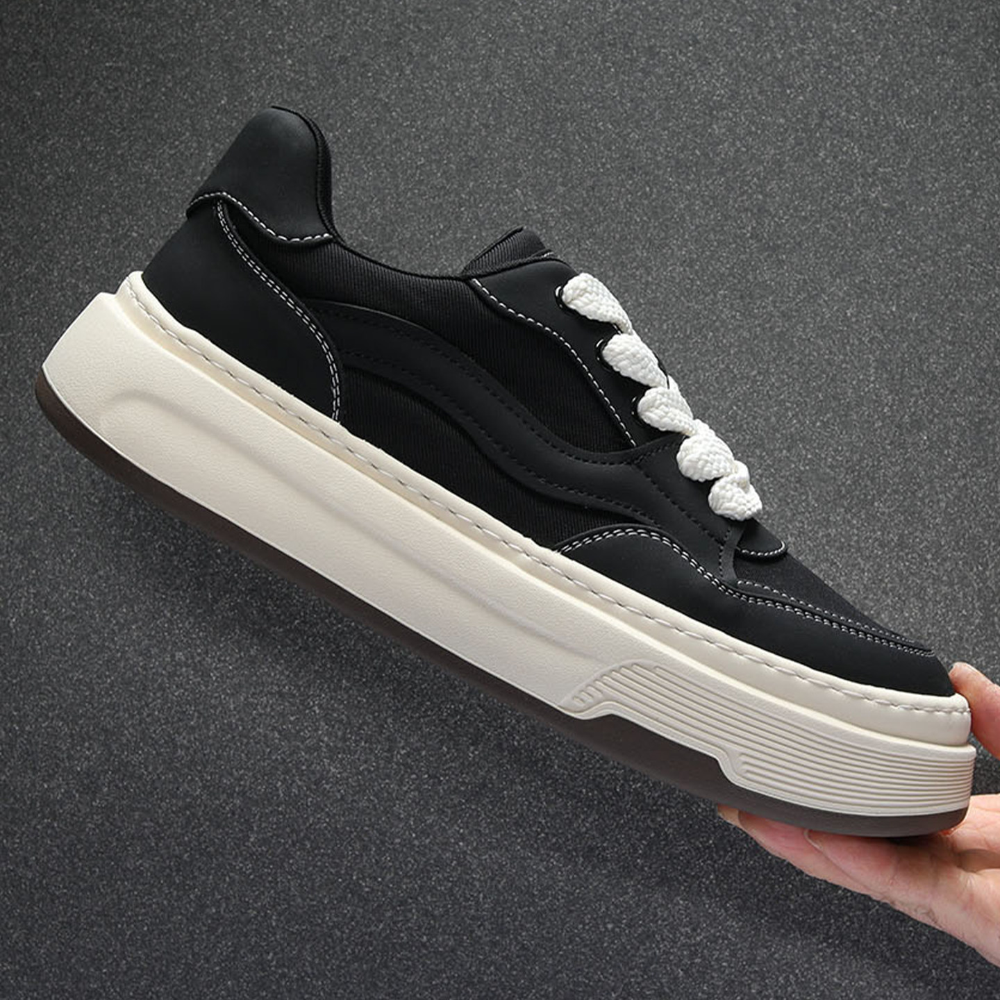 春夏季帆布鞋男款2026新款时尚潮流厚底板鞋男轻便透气软底休闲鞋