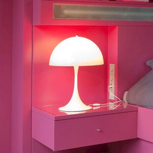 北欧卧室台灯简约现代创意个性客厅书桌白色潘瑟拉温馨浪漫床头灯