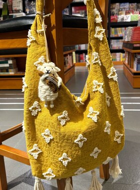 超重工!复古小众流苏斜挎包包女2024秋冬新款学生大容量单肩包潮