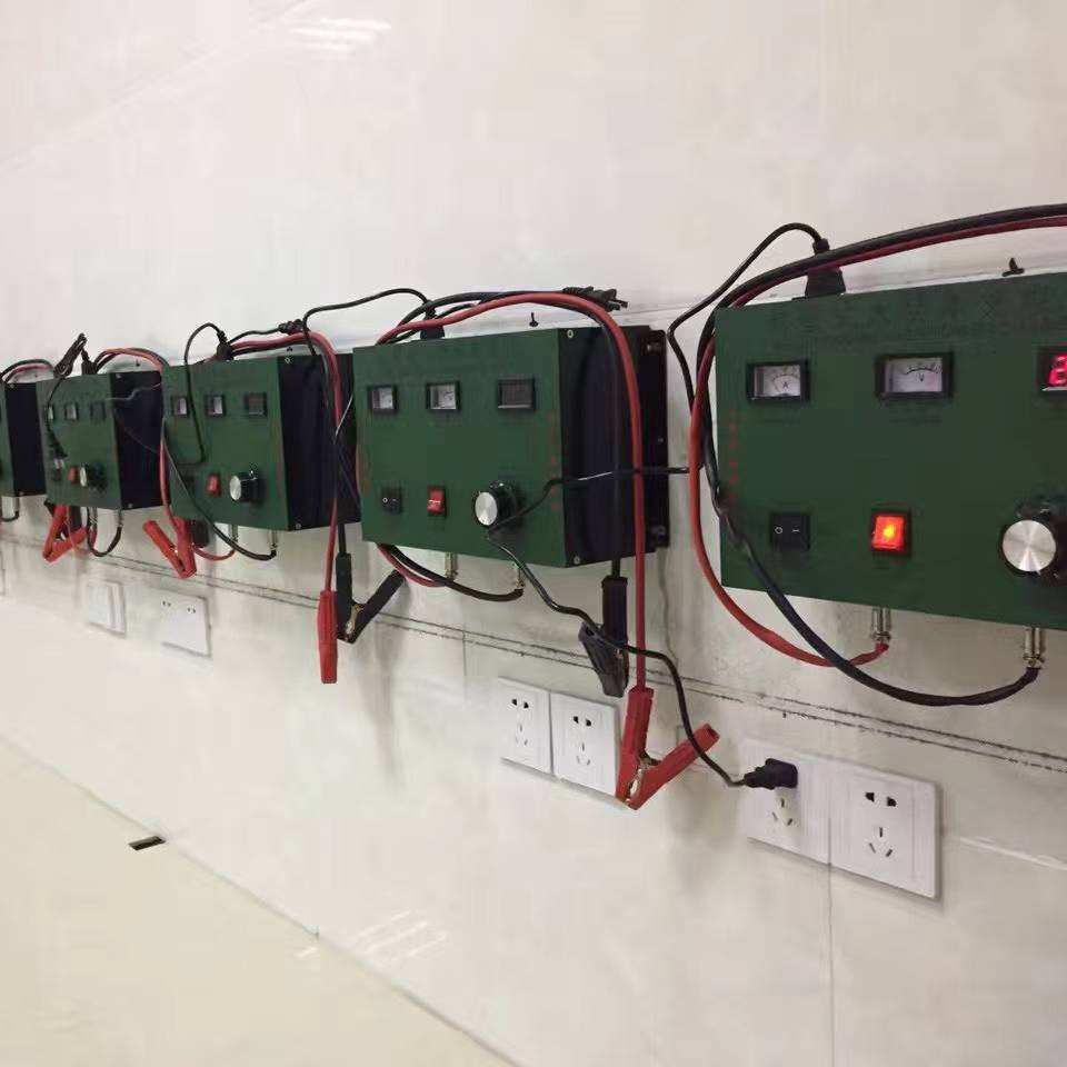 12V/24V铅酸电池大功率充电机0-30A放电电流可调节货车船用充电机