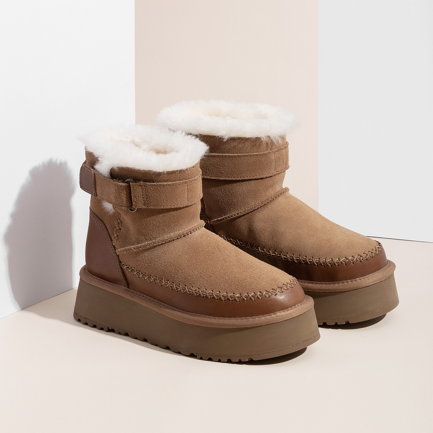 冬季新款明星同款瑞秋切克靴雪地靴女加绒加厚防滑厚底羊皮毛一体