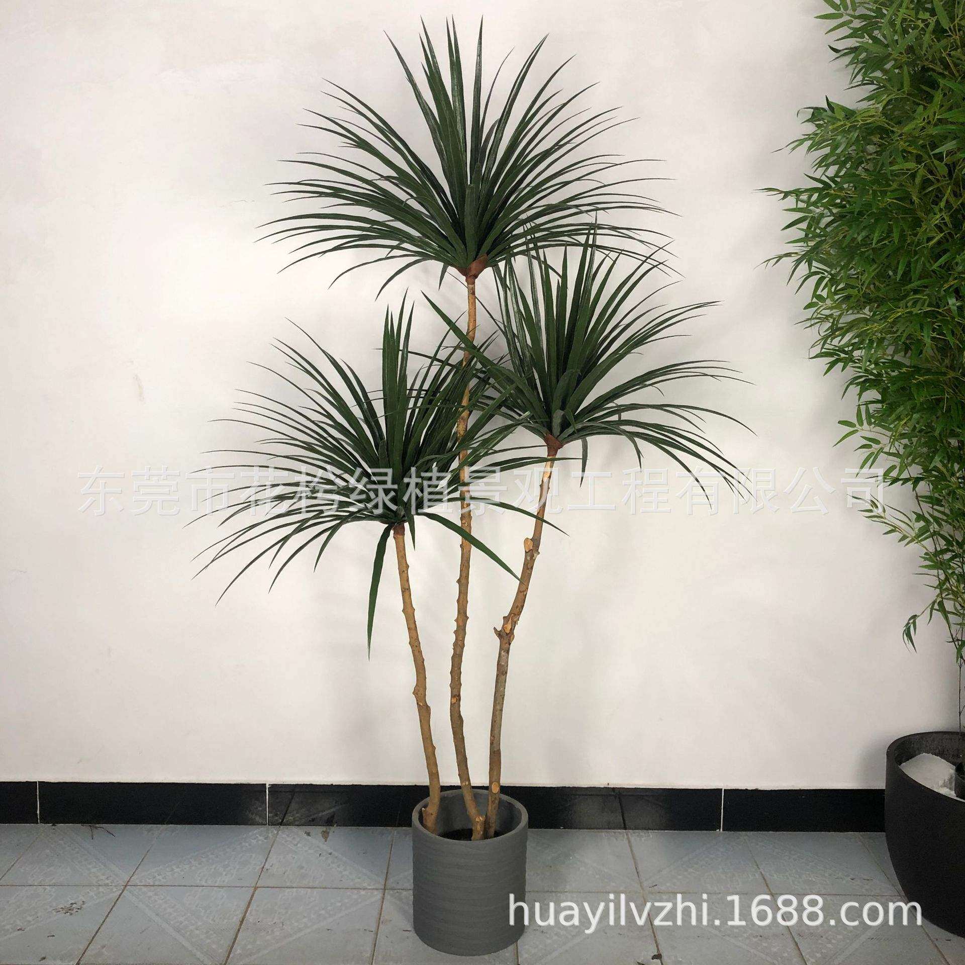 仿真铁树假盆栽巴西龙血树绿植商场植物红铁血树酒店落地盆景摆件