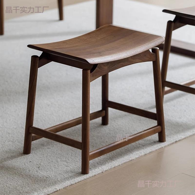 黑胡桃木小凳子家用矮凳实木茶凳马鞍凳古筝凳梳妆凳马蹄元宝凳子