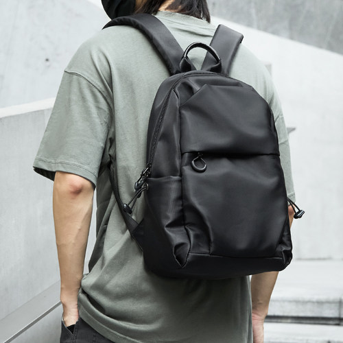 小型双肩包男小号轻便学生书包潮牌迷你运动出行短途旅行小背包男