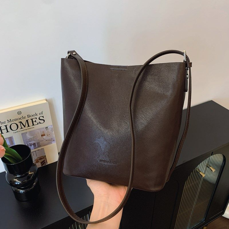 高级感轻奢小众包包女2024新款秋冬百搭单肩斜挎包复古腋下水桶包,箱包皮具/热销女包/男包,通用款女包,淘宝优惠券,粉丝福利购,淘宝优惠卷