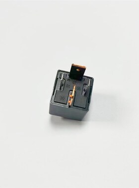4脚大插片继电器12V14V HFV7/012-HTM-RV 70A 适用于金龙客车配件
