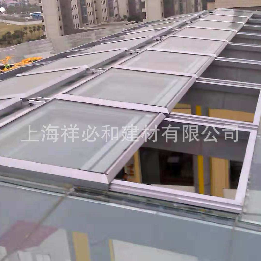 促销可安装大型平滑式电动天窗对开式电动天窗可跨度30米天窗