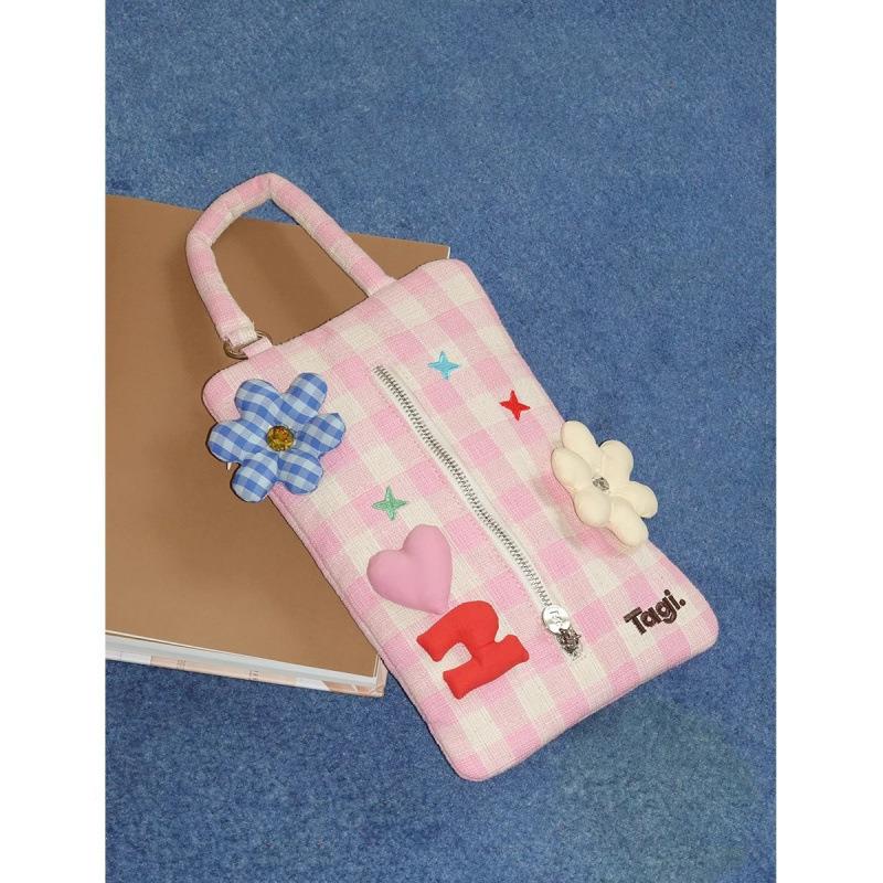 Tai.i《663》漂浮鼓鼓花g园爱袋心钻石纸巾袋纸巾车载挂小清新