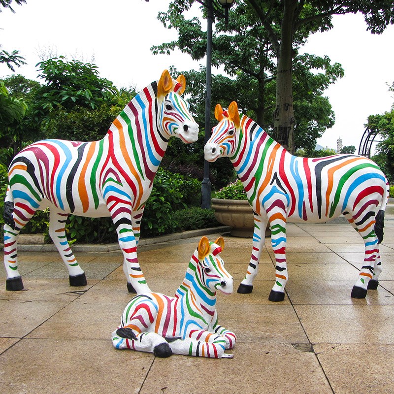 仿真动物斑马雕塑玻璃钢摆件户外园林景J观小品幼儿园花园草坪装