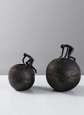 饰现代简约样板间象艺术抽树OKR脂人物雕塑摆件家居客厅桌玄面关