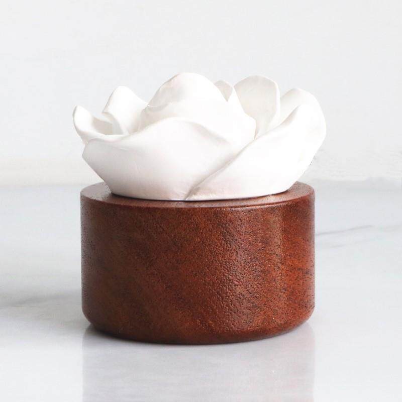 现货室内香氛精油石创意家居香薰木底座石膏玫瑰花车载扩香石摆件