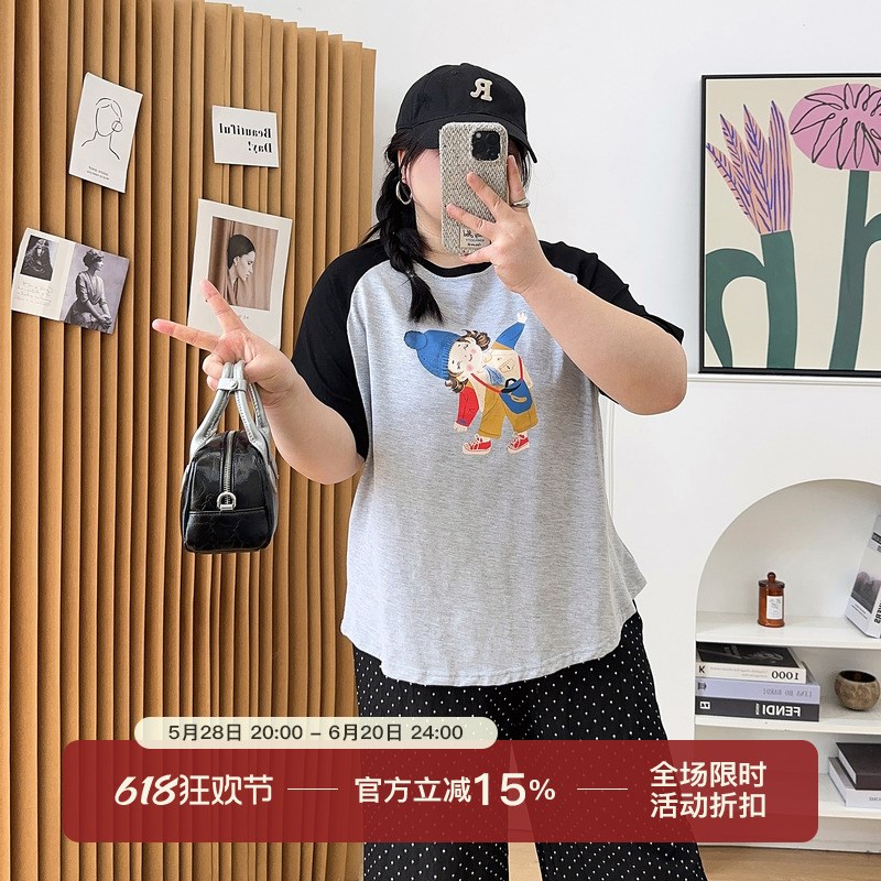 宛宛大码女装2025夏季新款夏季显瘦上衣减龄插肩撞色正肩短袖t恤