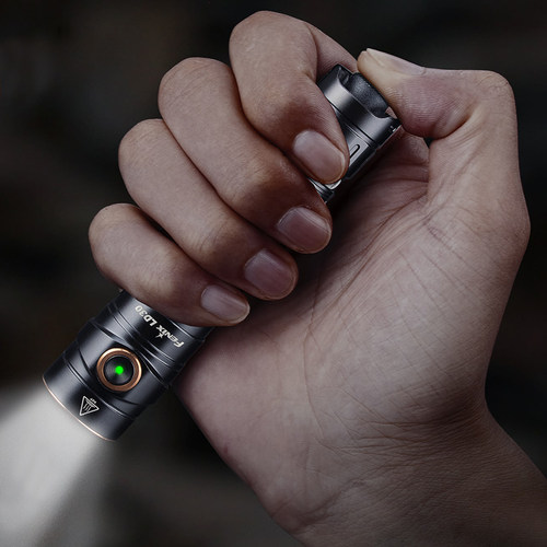 Fenix菲尼克斯LD30 1600流明小巧高性能户外强光手电筒LED防水