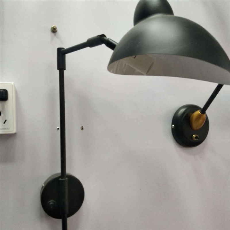 亚朵 酒店工程床头灯现u代简约张牙舞爪摇臂黑色铁艺壁灯