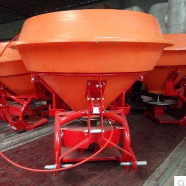 配套农用拖拉机后输出塑料桶撒肥机不锈钢底盘撒播均匀ZP3,农机/农具/农膜,施肥机械,淘宝优惠券,粉丝福利购,淘宝优惠卷