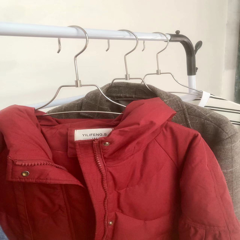 宽肩衣架无痕不起包m家用衣撑子实心不锈钢可旋转晾衣服架子晒衣