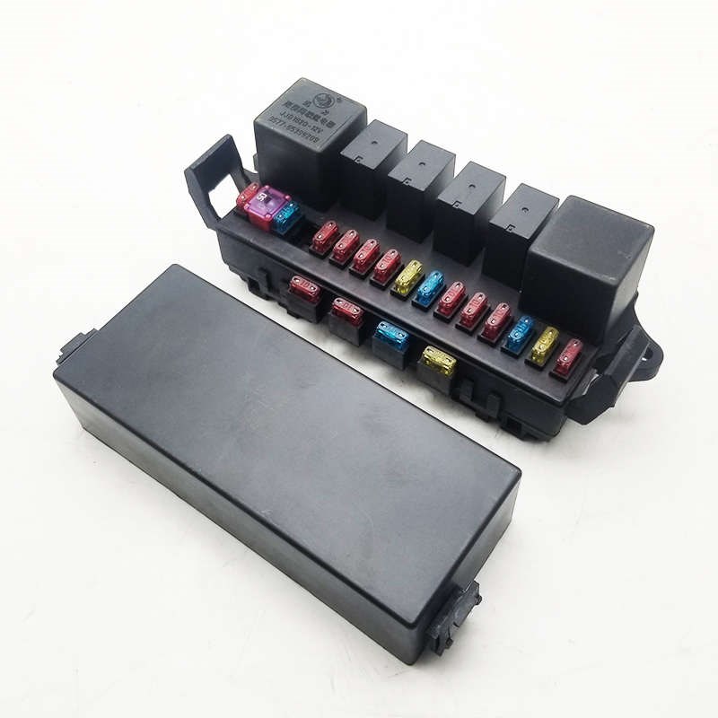 时风电动汽车D501电器盒保险丝B盒继电器盒电路控制室内电器盒原