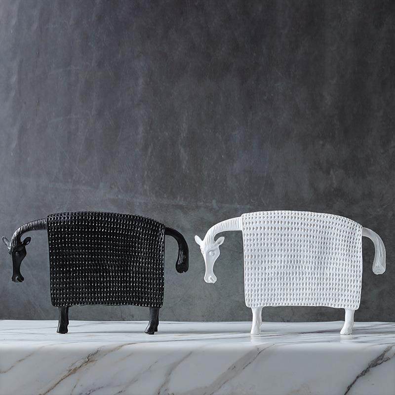 现代北欧创意黑白盔甲马时尚趣味动物树脂摆件家居样板间软装饰品,家居饰品,装饰摆件,淘宝优惠券,粉丝福利购,淘宝优惠卷