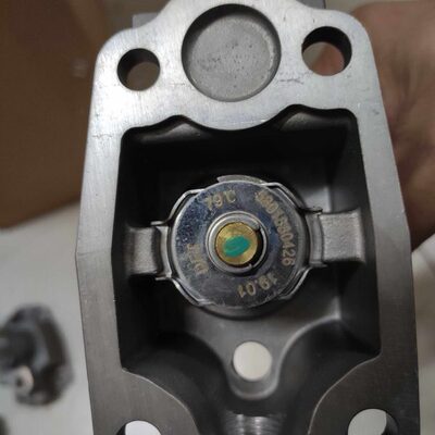 南京依维柯宝迪 欧胜 节温器 调温器 F1C发动机国四 双孔两传感器