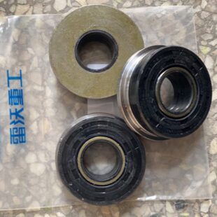 福田雷沃rg50 60 70水稻收割机配件支重轮油封组合