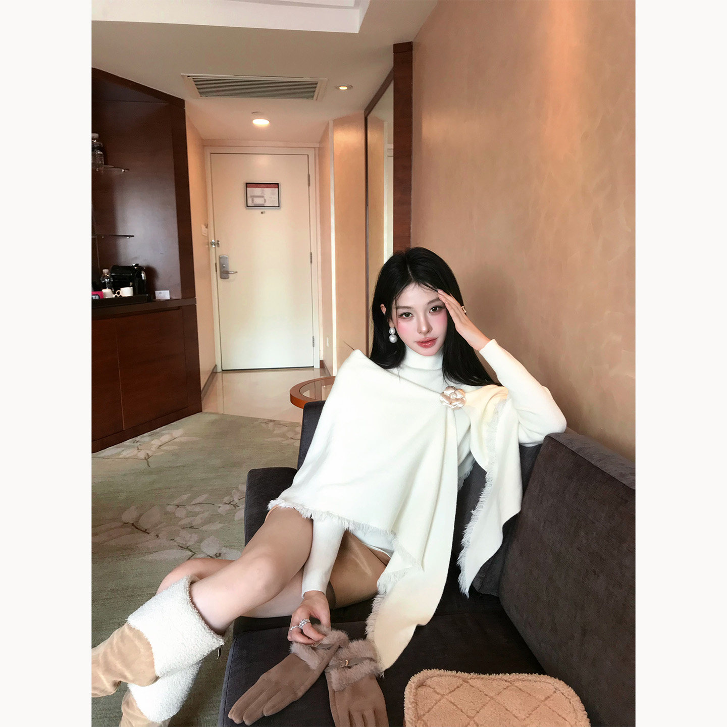 披肩针织两件套米白2025新款冬季高领长袖毛衣斗篷披肩外穿套装