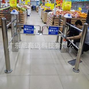 超市入口单向门导向禁行器不锈钢立柱护栏型自动感应摆闸门三辊闸