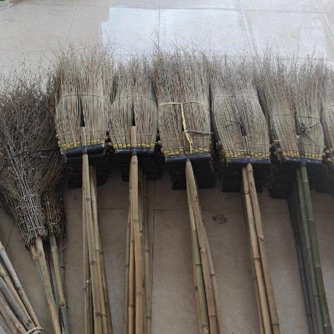 真葵大街扫印尼马路竹枝