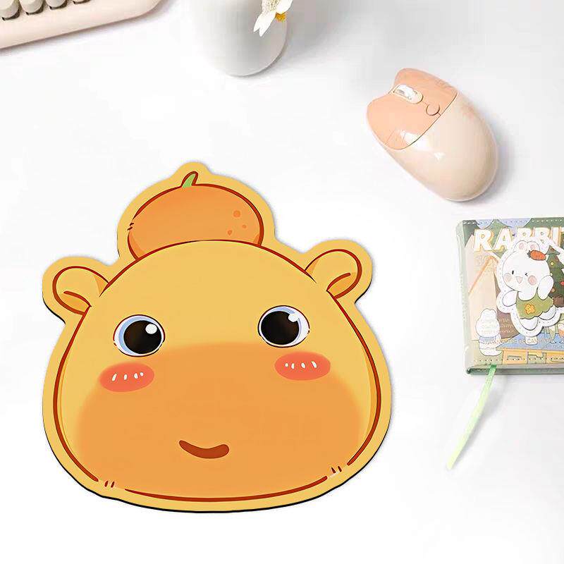 可爱水豚噜噜异形鼠标垫电脑办公学习滑鼠垫笔记本便携护腕书桌垫